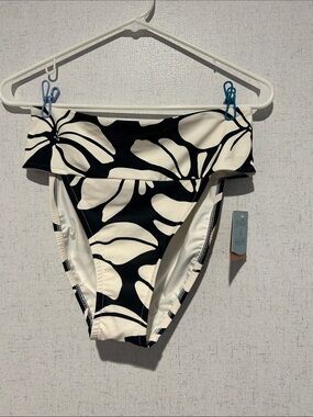 Shade & Shore Black & White Floral Fold-Over Bikini Bottoms